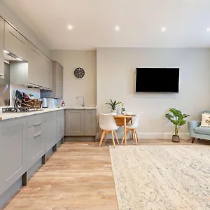 Walk Southbourne Sobo Sleeps 4 Bournemouth